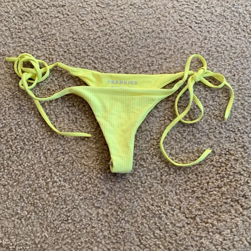 FRANKIES Neon Yellow Bikini Bottoms Size M